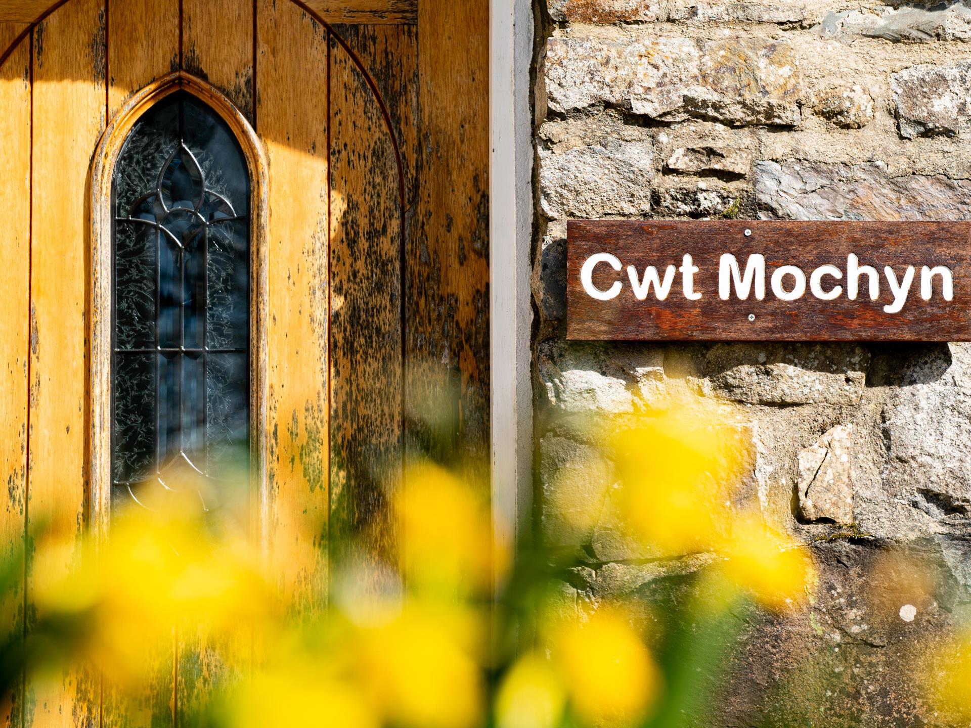 Front door to Cwt Mochyn holiday cottage