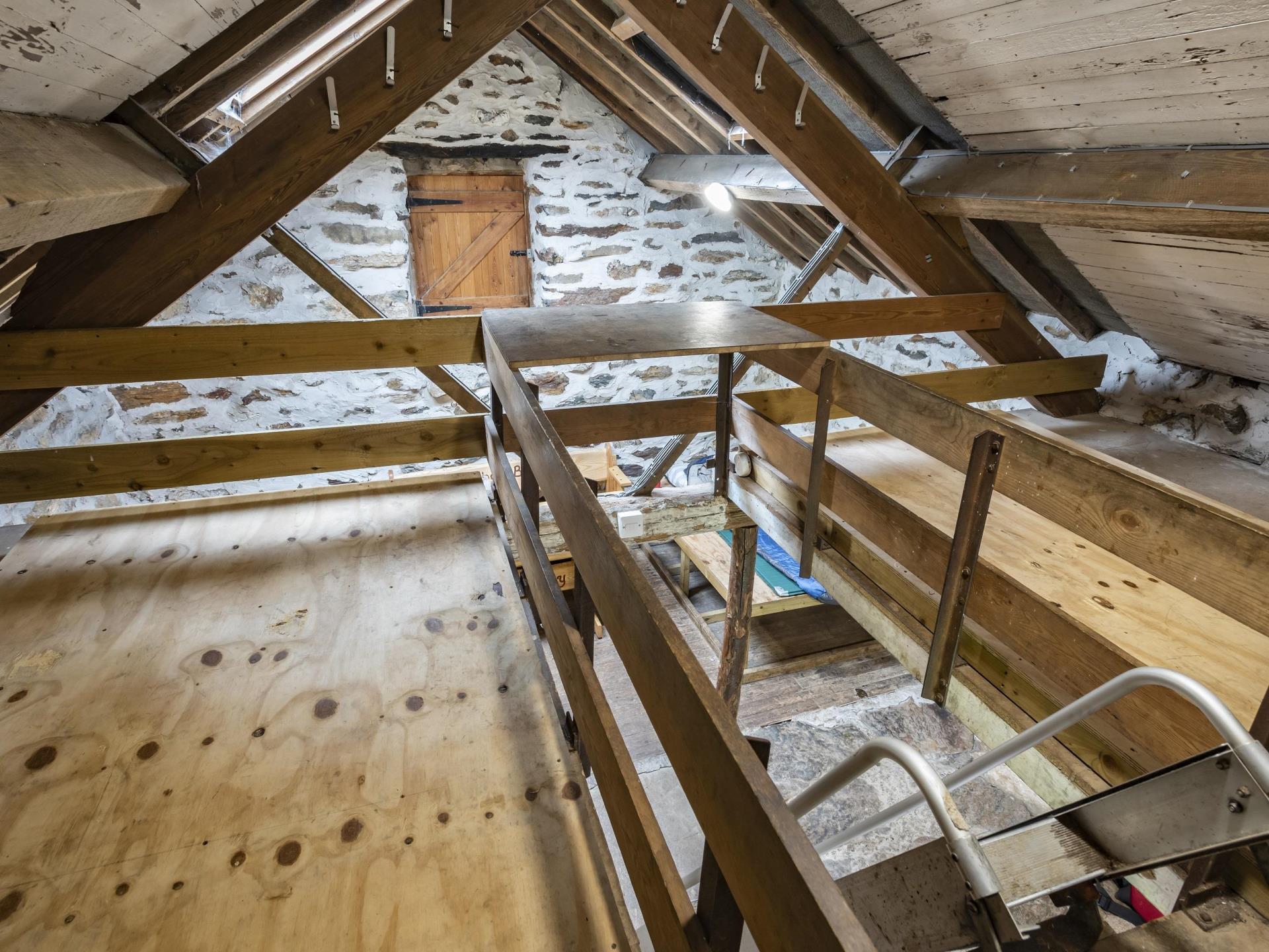 Llyndy Bothy interior