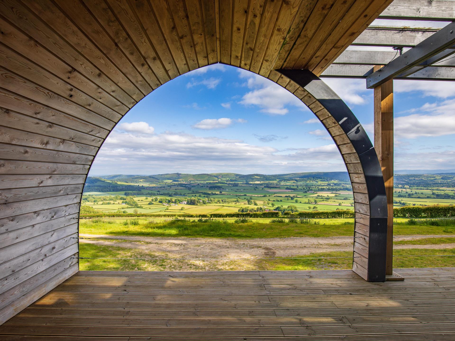 Glamping with hot tub in Wales