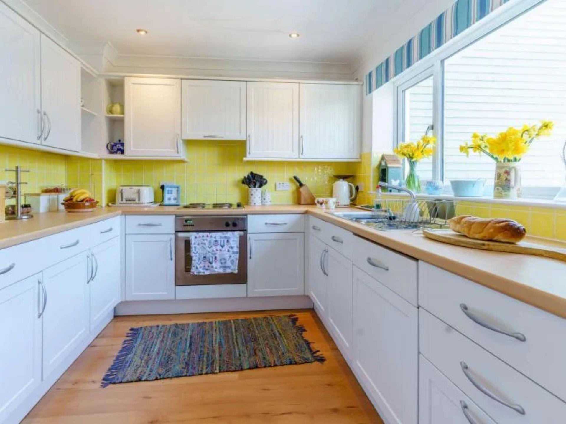 The sunny kitchen