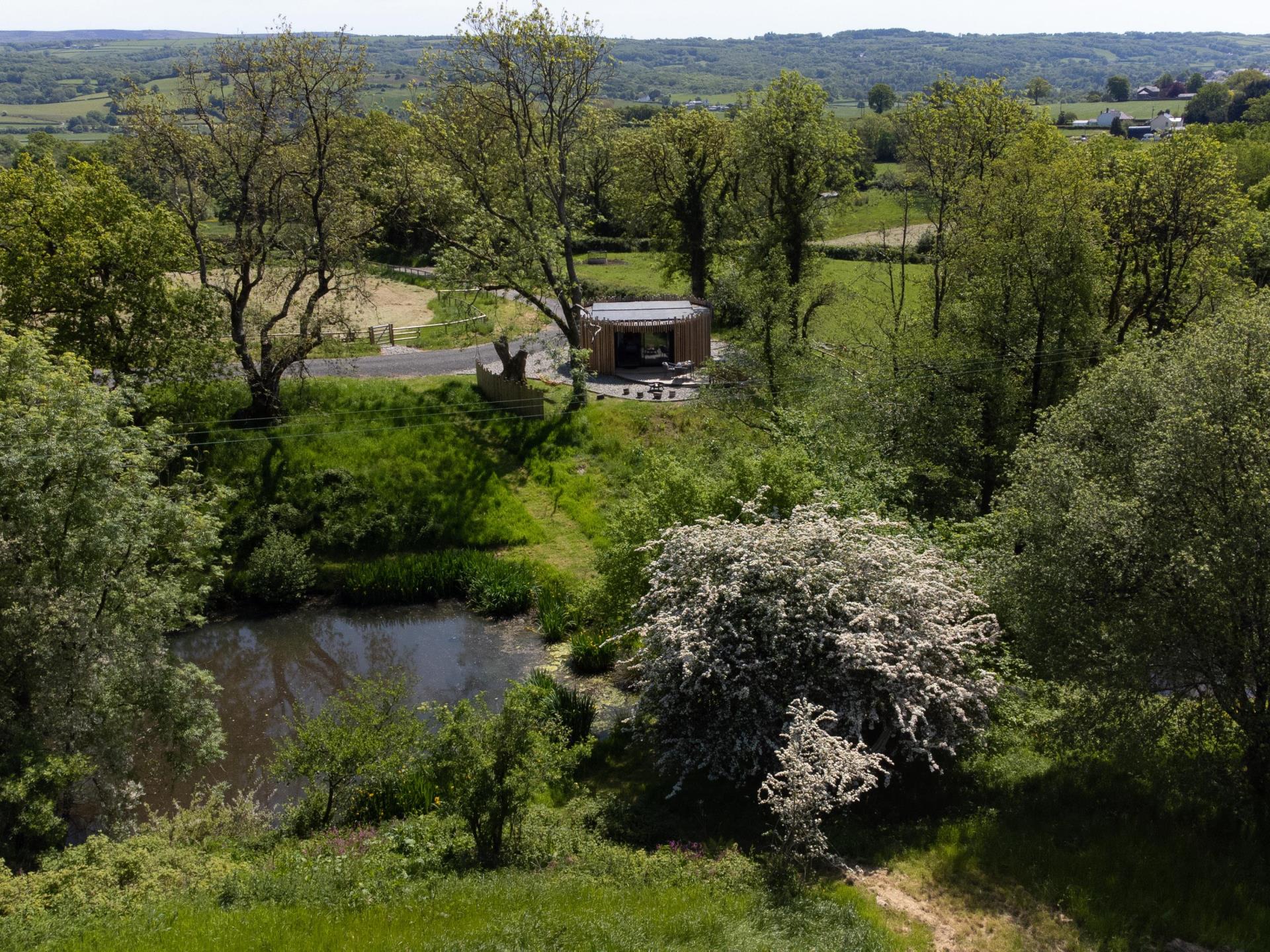 Setting of Ash lodge 