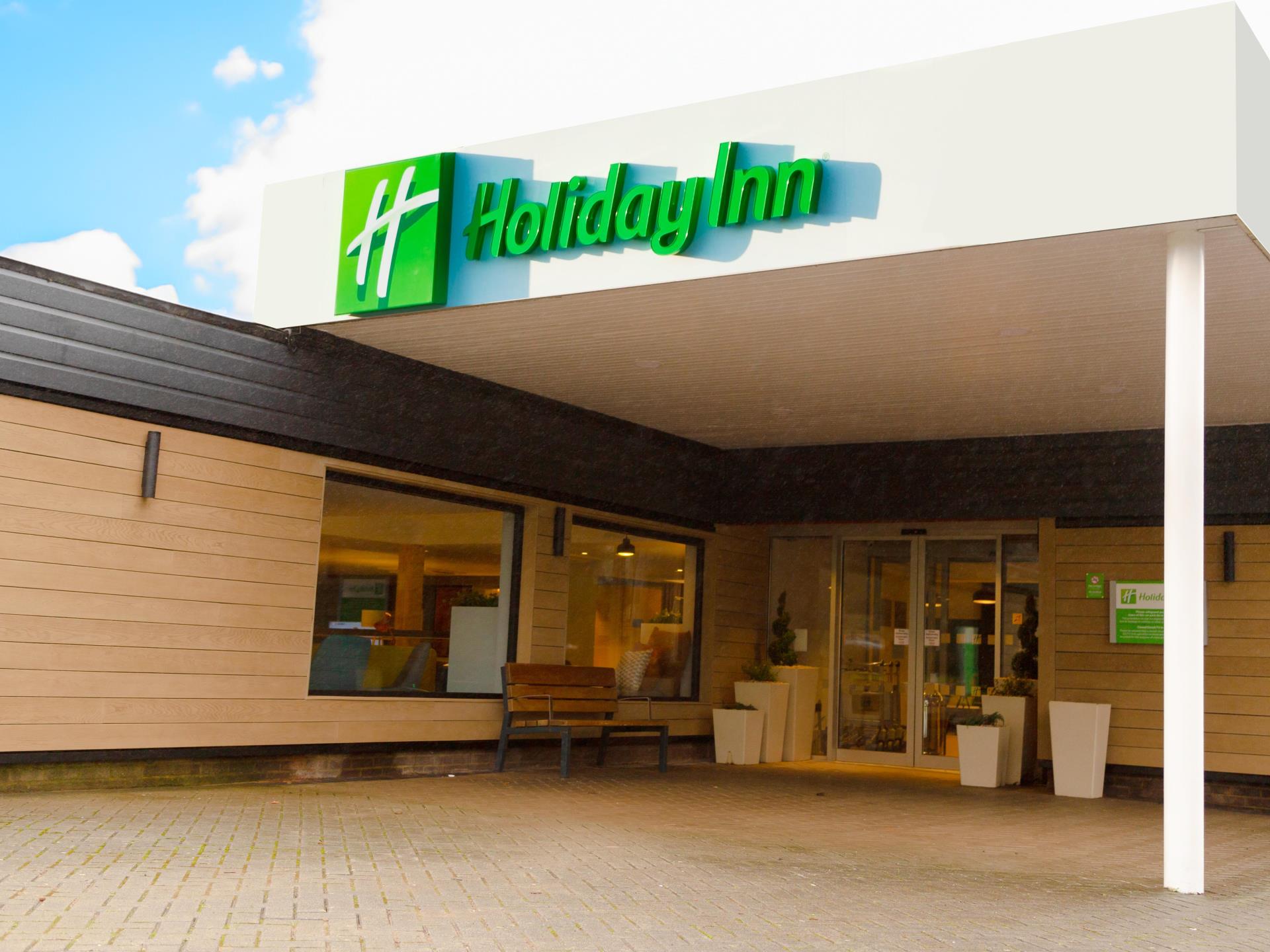 Exterior of Holiday Inn Newport