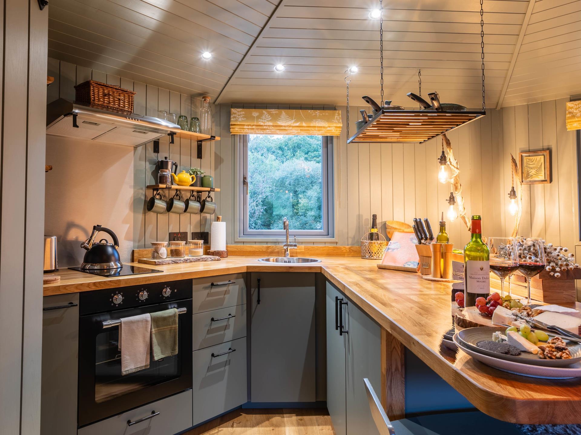 The Cabin fully fitted open plan kitchen 