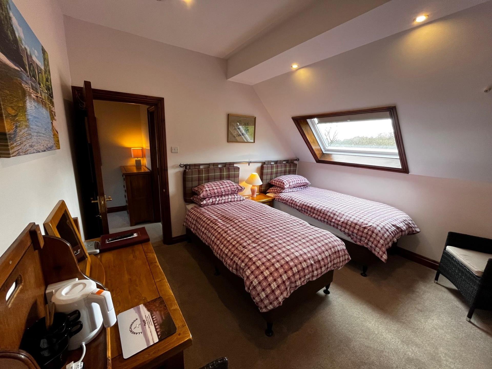 Room 10 - Y Stabl Cottage