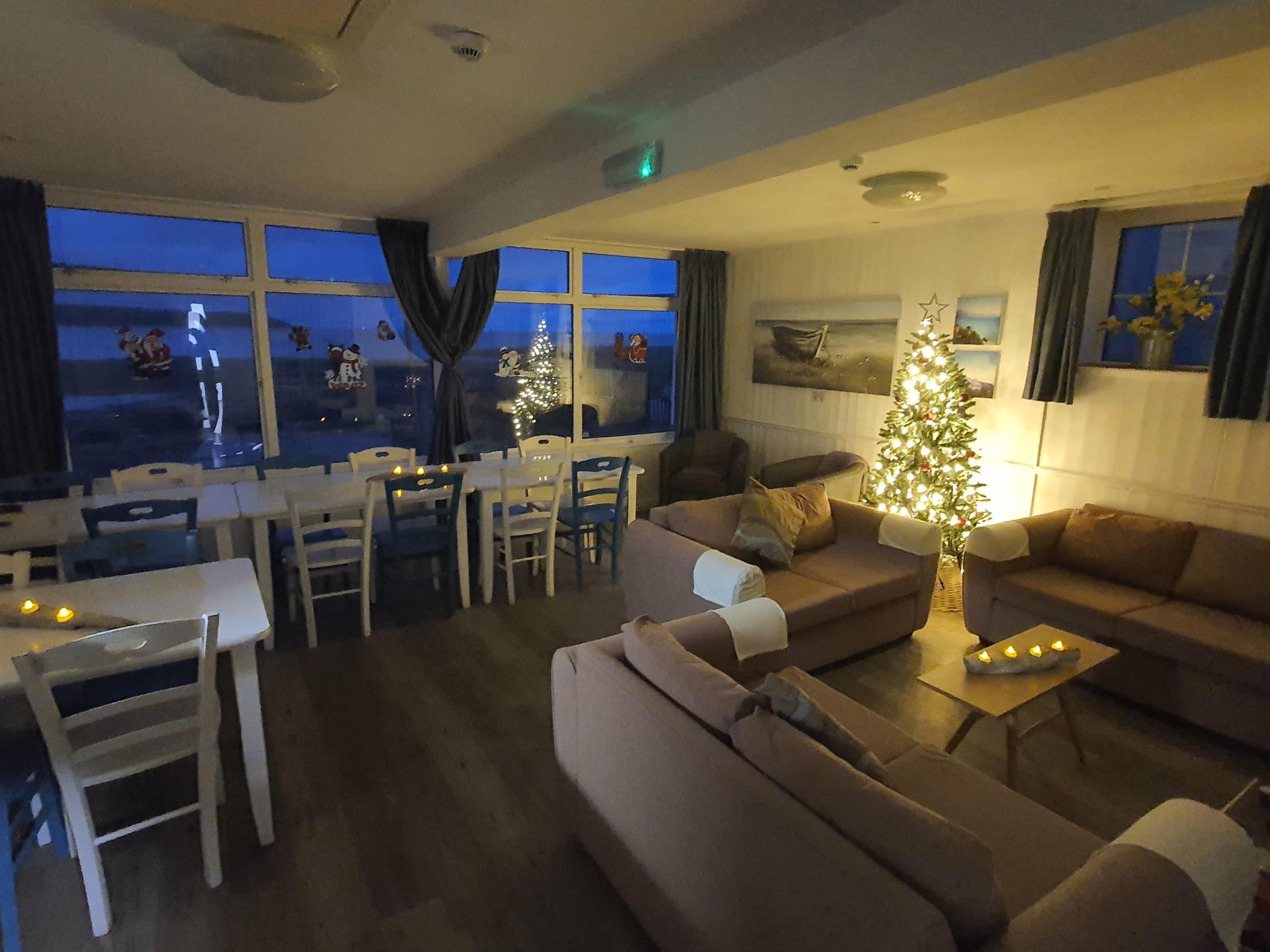 Cosy sea-view seating area