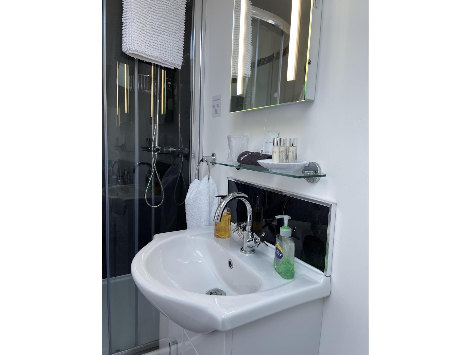 Deluxe room ensuite