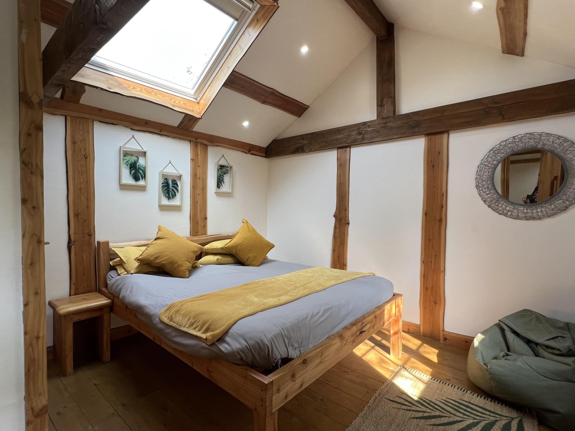 Cuckoo's Nest tree house double bedroom