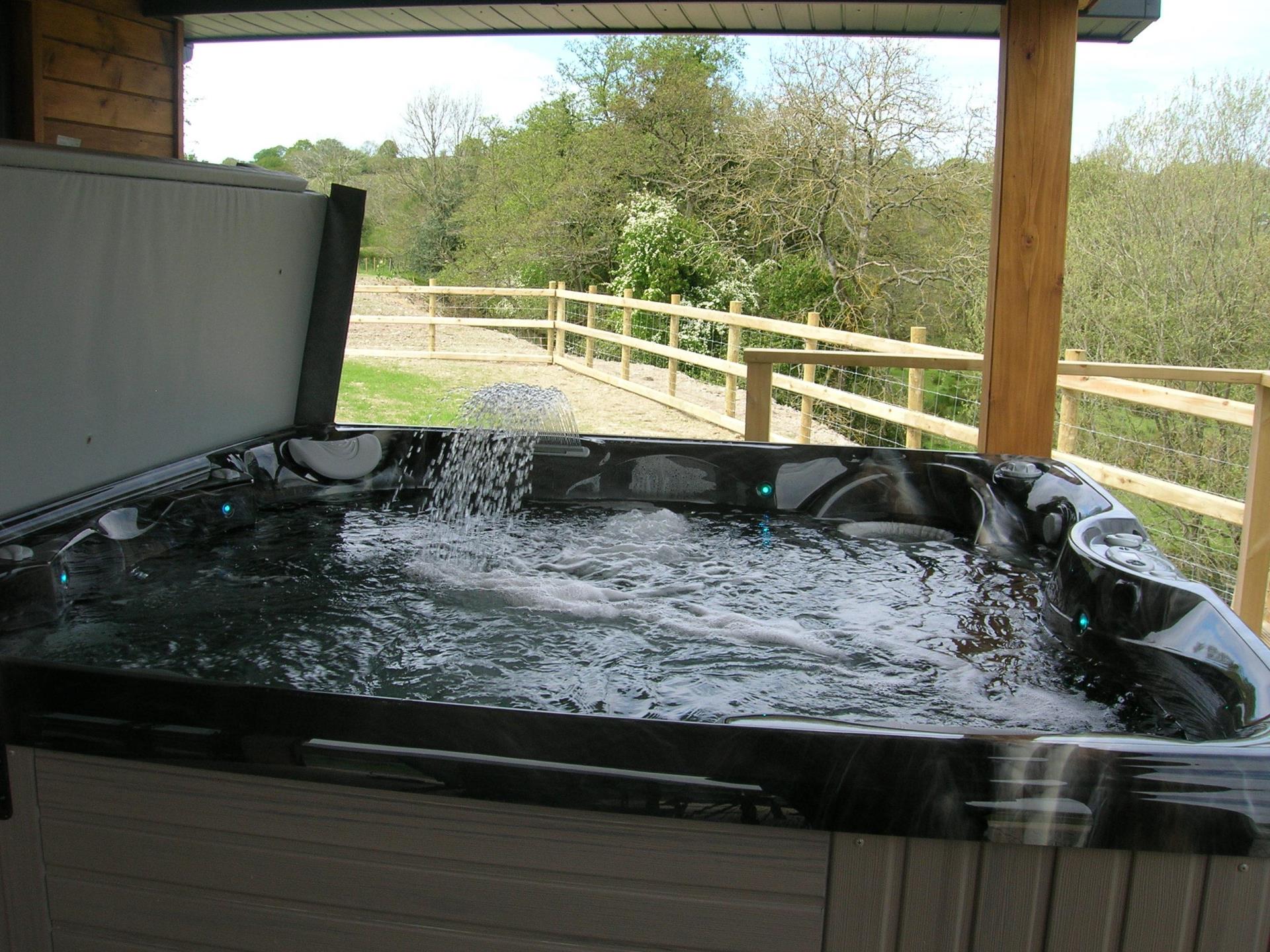 Hot Tub at River Lodge
