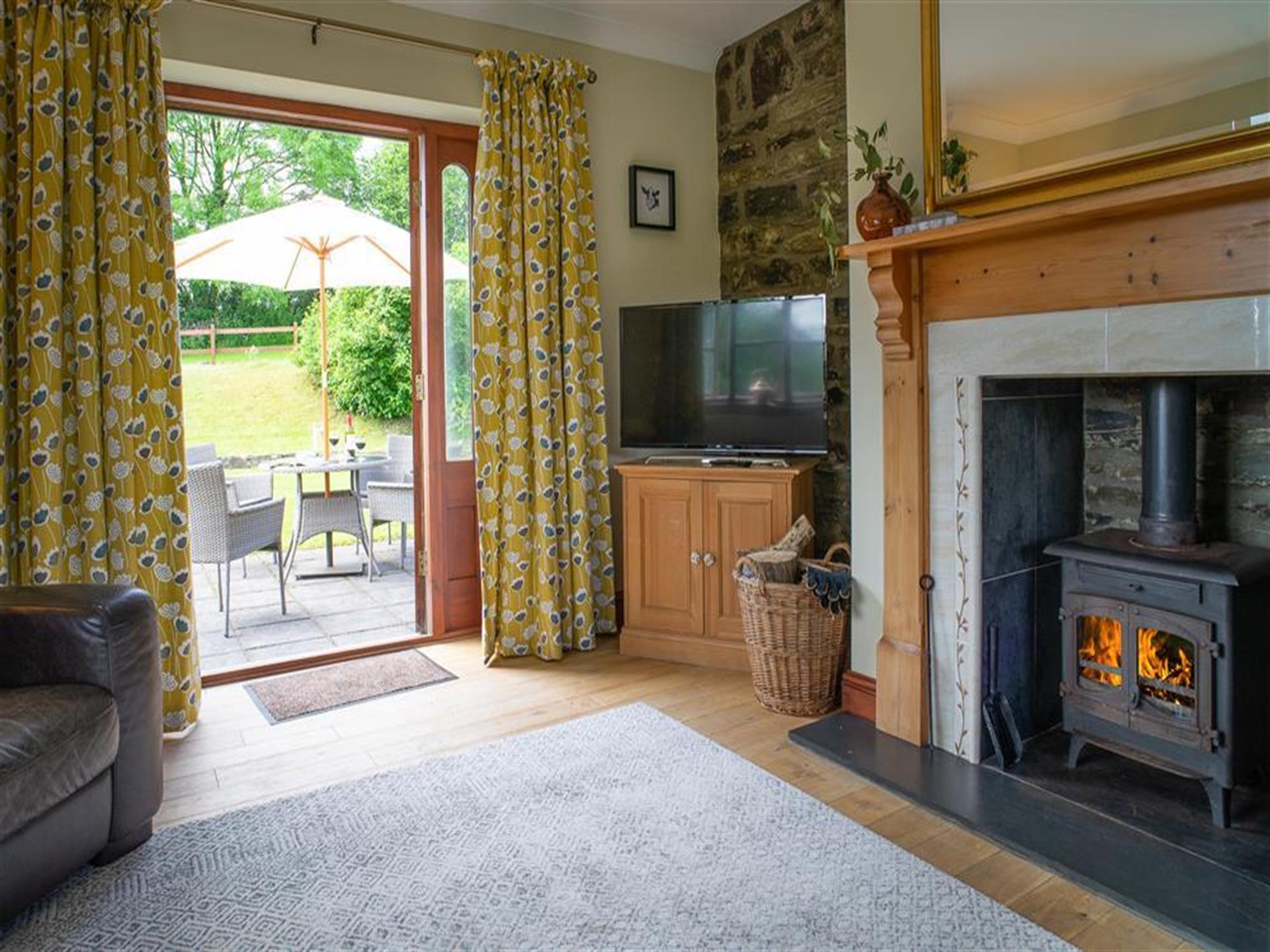 Y-Beudy-Living-Room