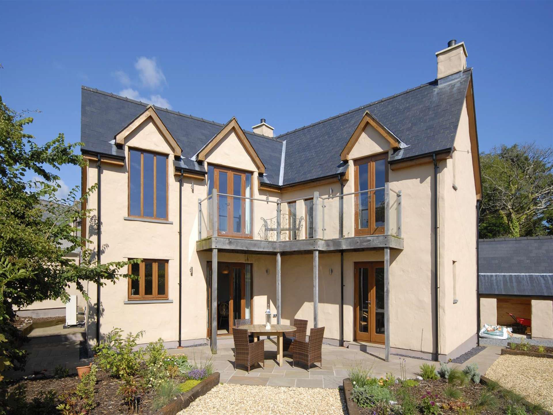 Hart Cottage Visitwales
