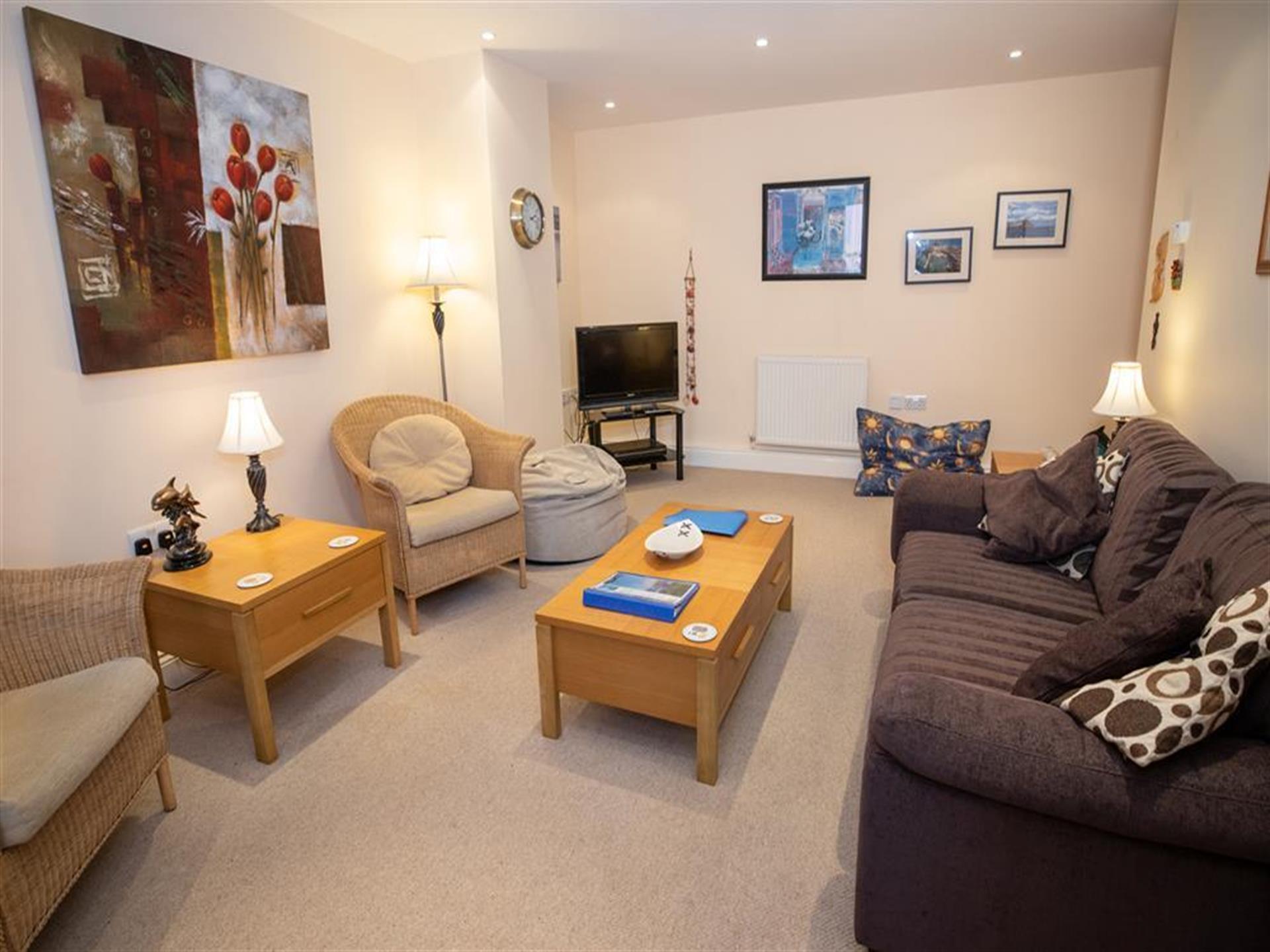 Cobourg House 5, Living Room