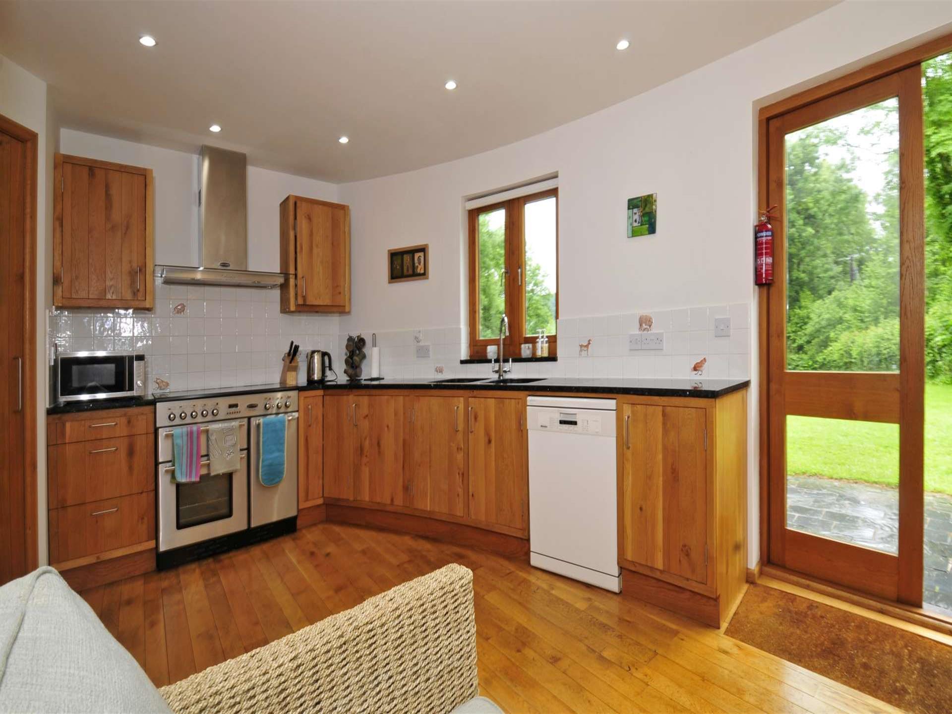 Carmarthenshire holiday cottage sleeping 8-kitchen