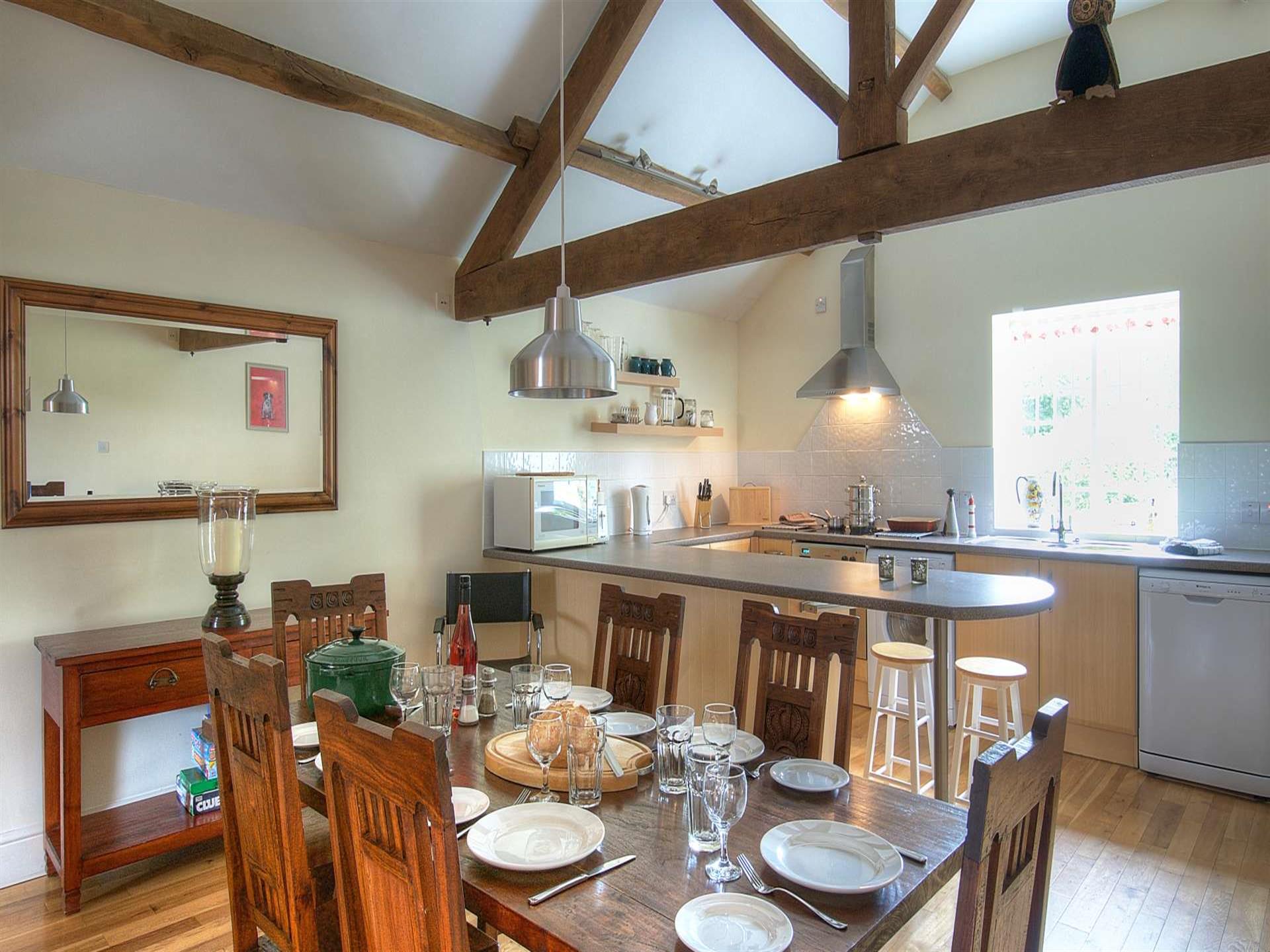 Hay on Wye holiday cottage - dining