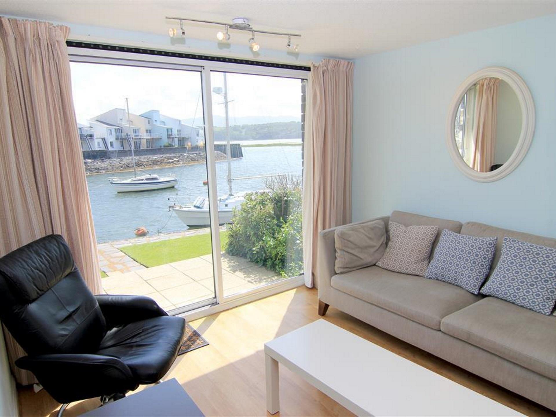 1078 Oakley Quay, Porthmadog VisitWales
