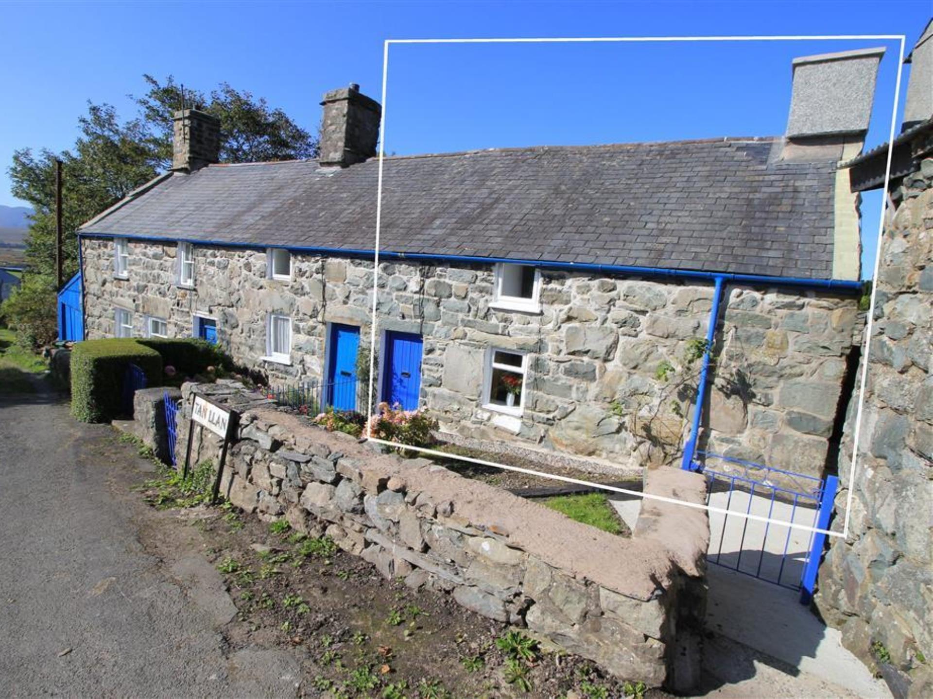 Tan Llan Cottage