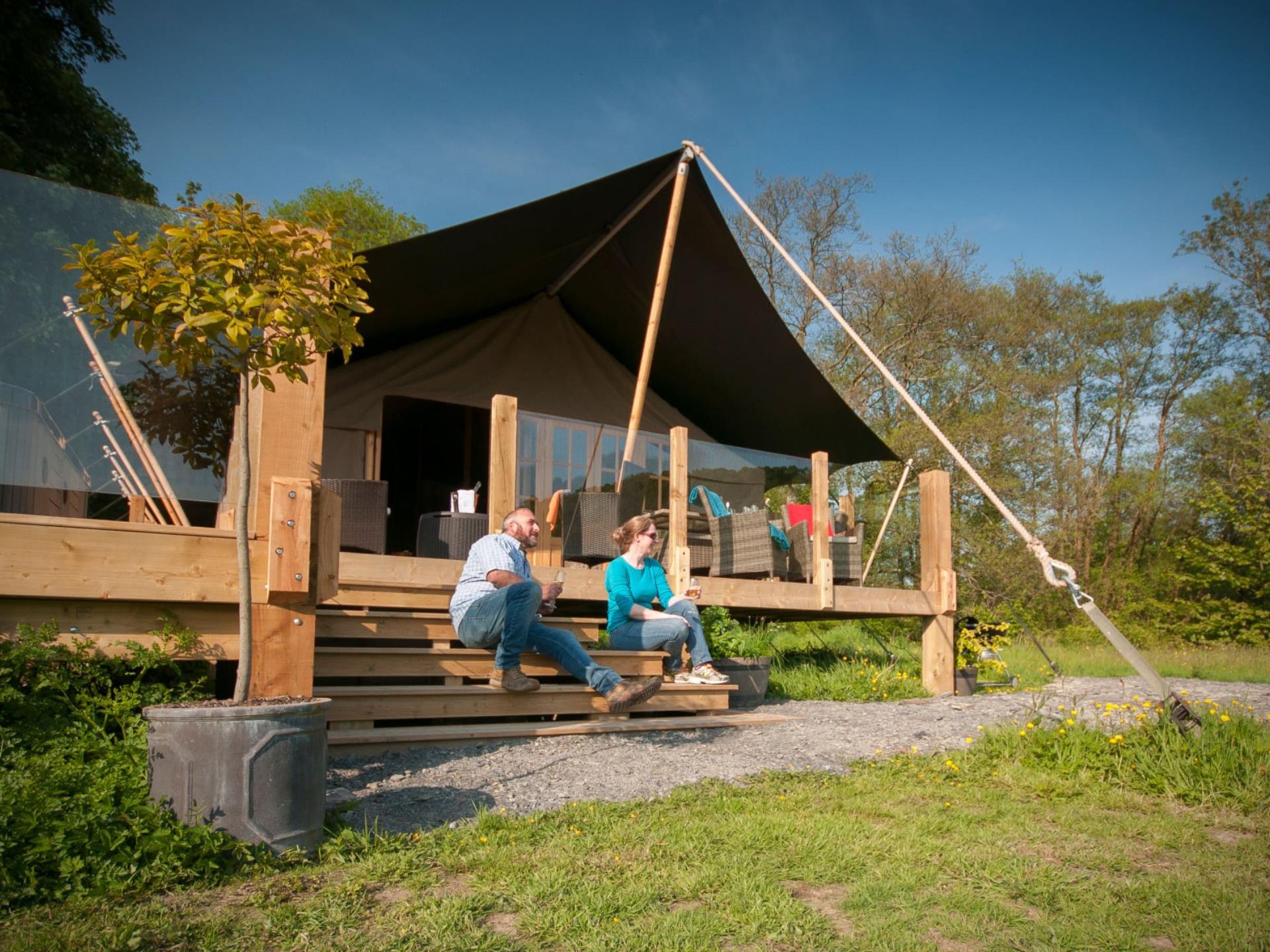 Camnant Safari Tent Sun Deck and Hot Tub 