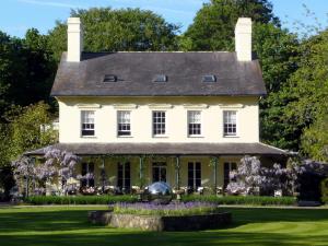 Plas Bodegroes in May