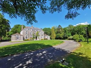 Plas Cilybebyll Manor