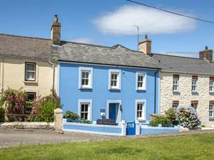 North Pembrokeshire coastal holiday cottage with e
