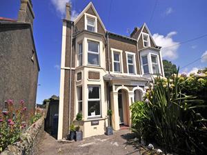 Large holiday cottage by the sea in Morfa Nefyn, N