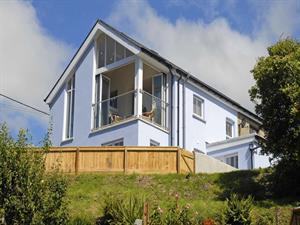 North Pembrokeshire renovated holiday cottage with