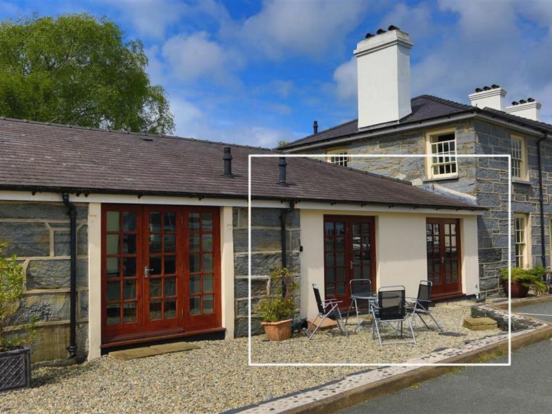 1041 Oakley Mews, Porthmadog VisitWales