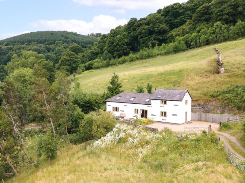 Pen Y Bryn Barn | VisitWales