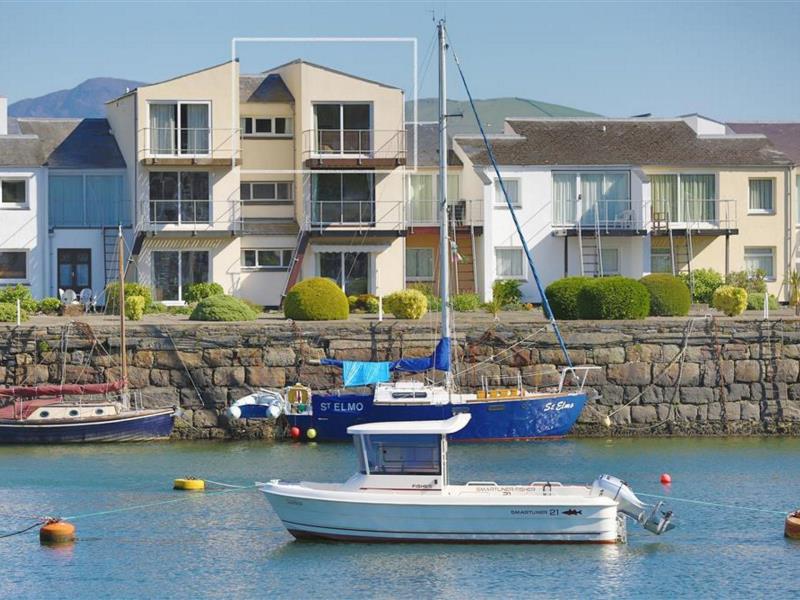 1045 Place on the Harbour, Porthmadog VisitWales