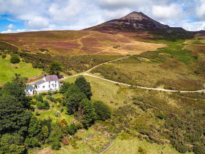 Gorslwyd Cottage, Llyn Peninsula VisitWales