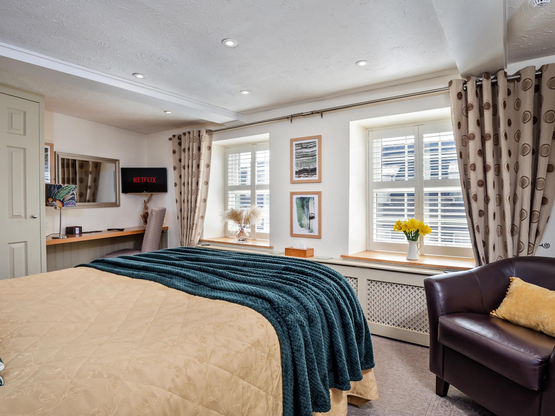 Classic Best Deluxe King room 4 " Dwynwen"